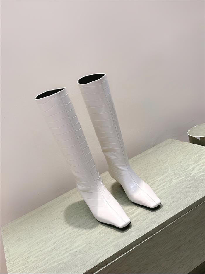 20251128174411255 460